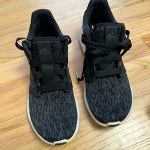 Size 10 Adidas edge lux sneakers
